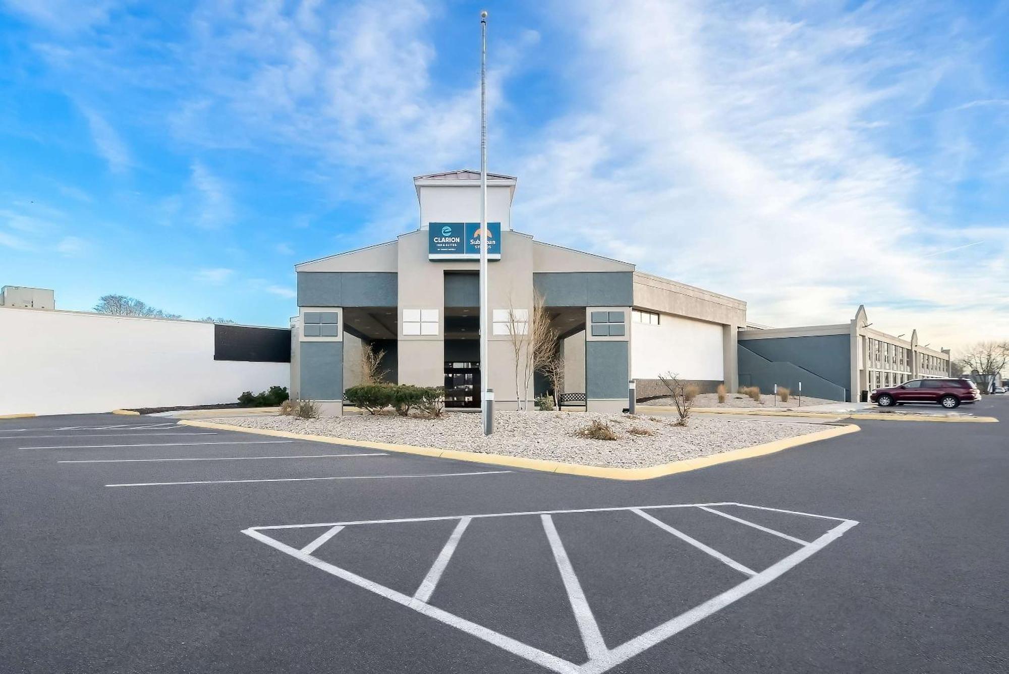 Suburban Studios, Kearney Luaran gambar