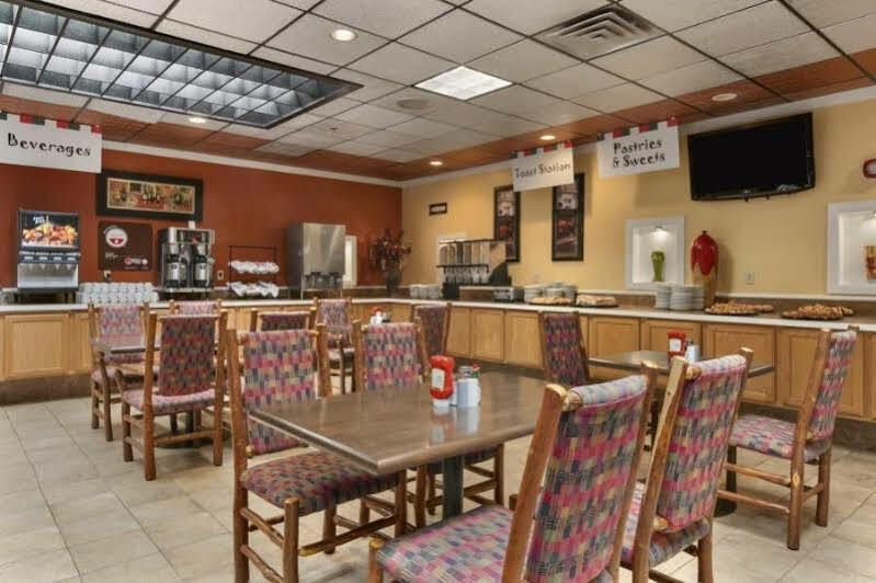Suburban Studios, Kearney Luaran gambar